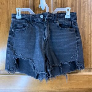 Women’s American Eagle size 4 black denim highest rise mom Jean shorts